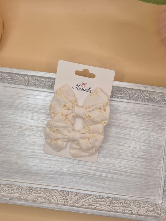 Schleife mit Spitze Mustern verschiedenen Farben