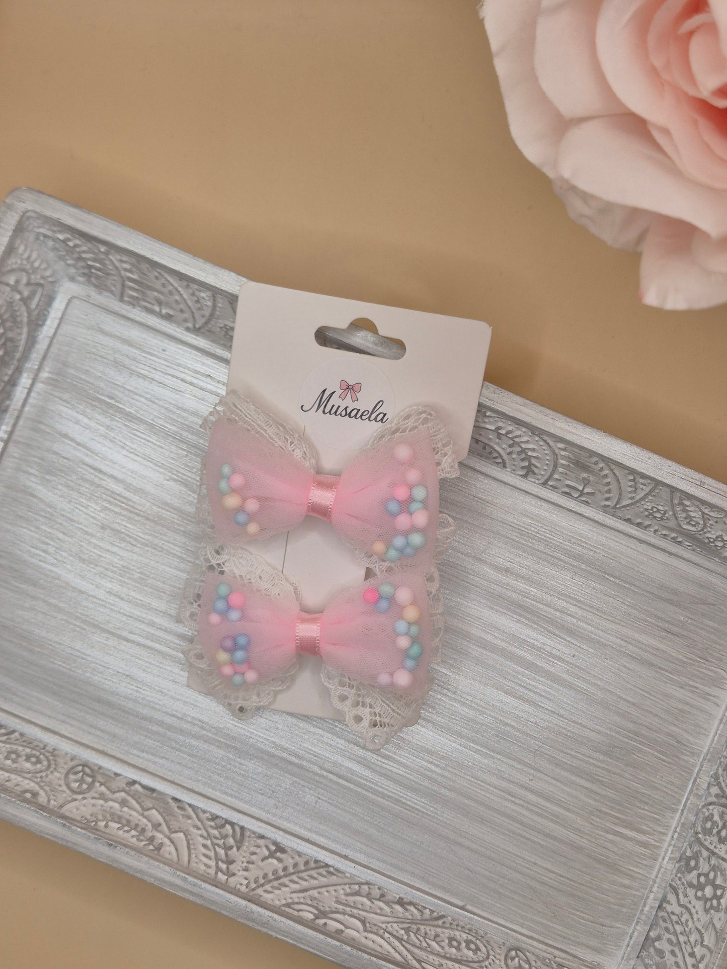 2er Set Haarspangen mit Schleife, Spitze und bunten Kügelchen