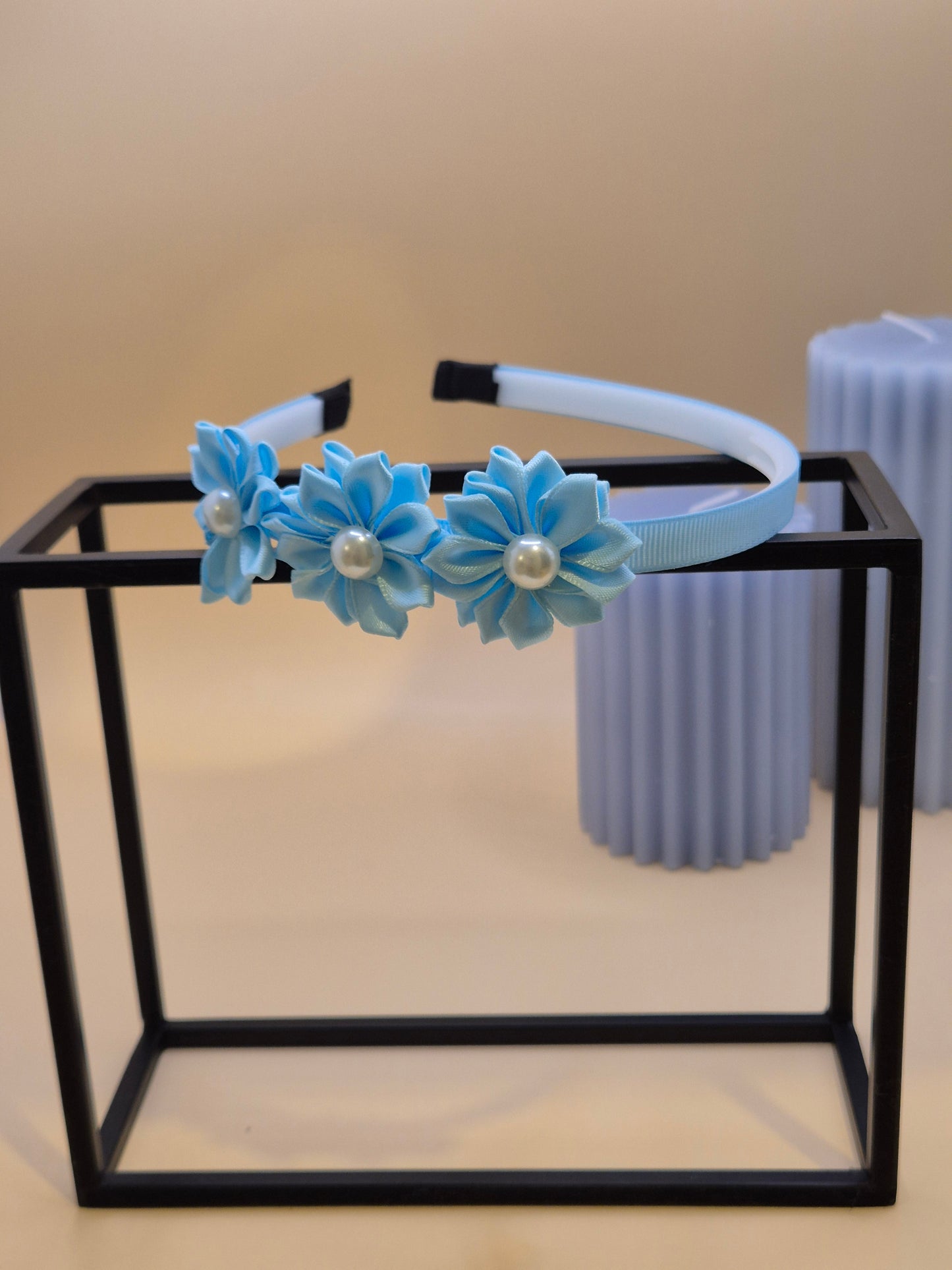 Haarreif mit 3 Blumen mit Perlen