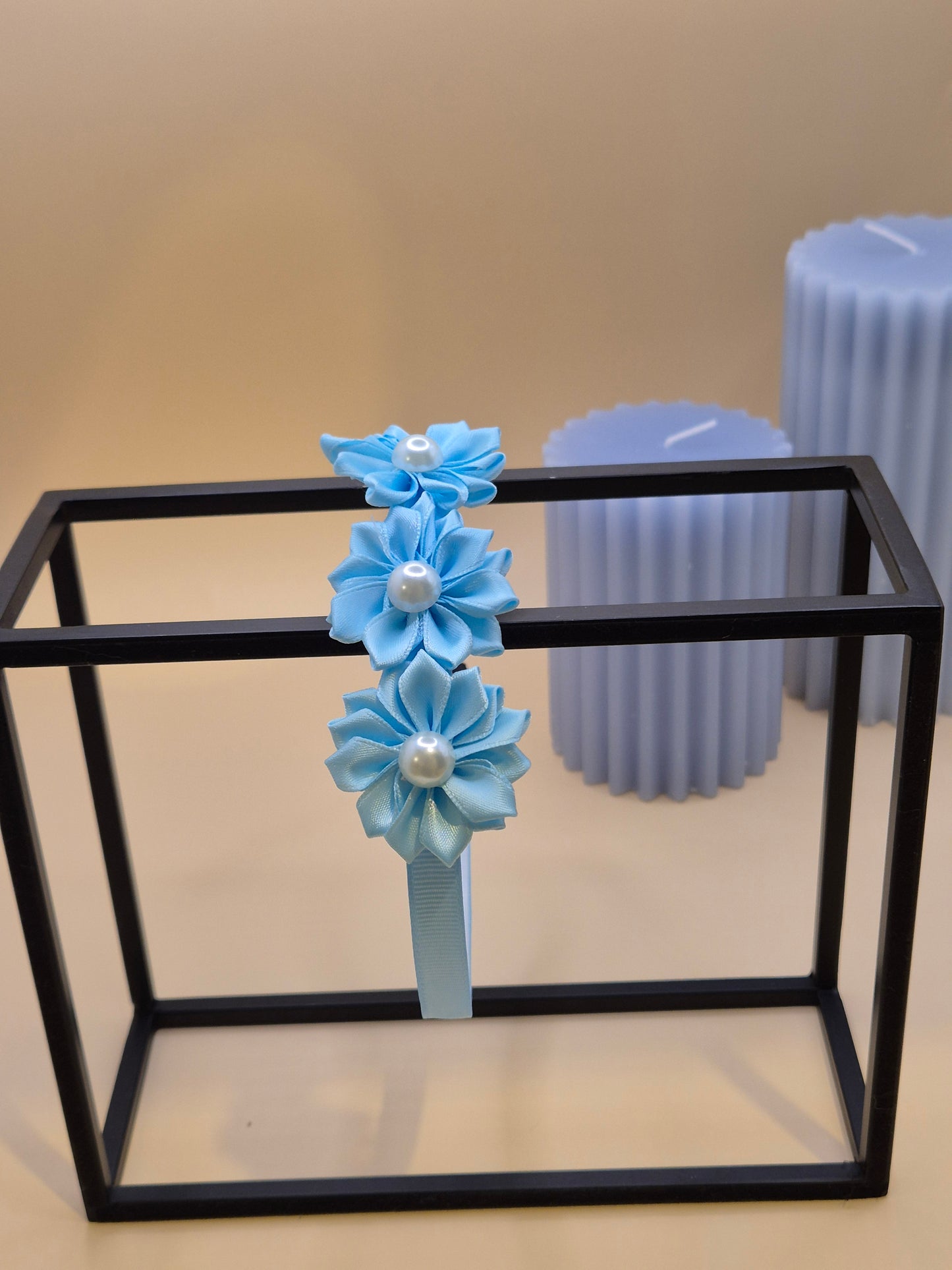 Haarreif mit 3 Blumen mit Perlen