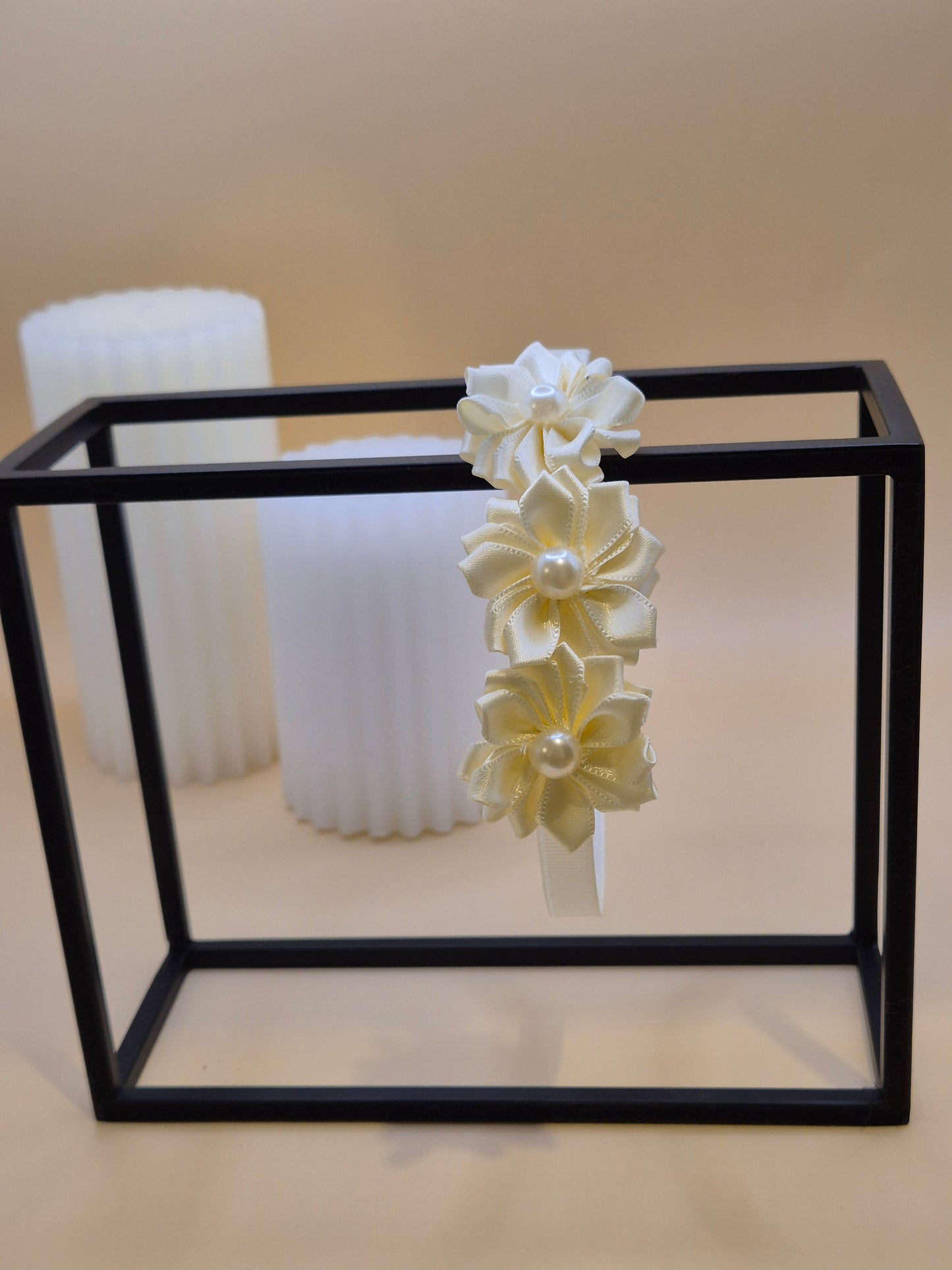 Haarreif mit 3 Blumen mit Perlen