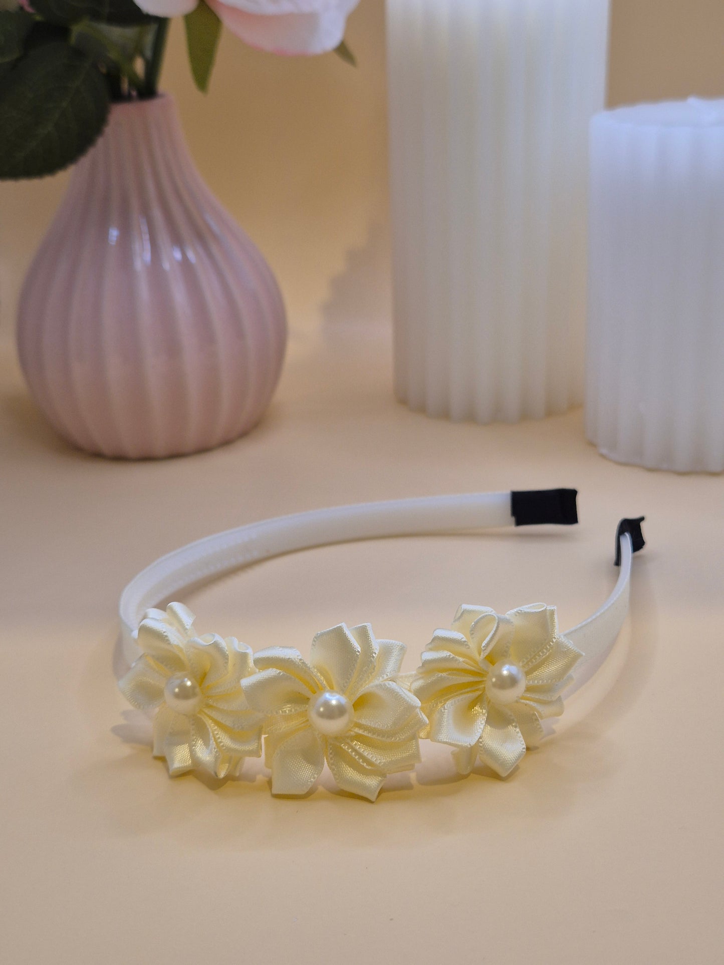 Haarreif mit 3 Blumen mit Perlen