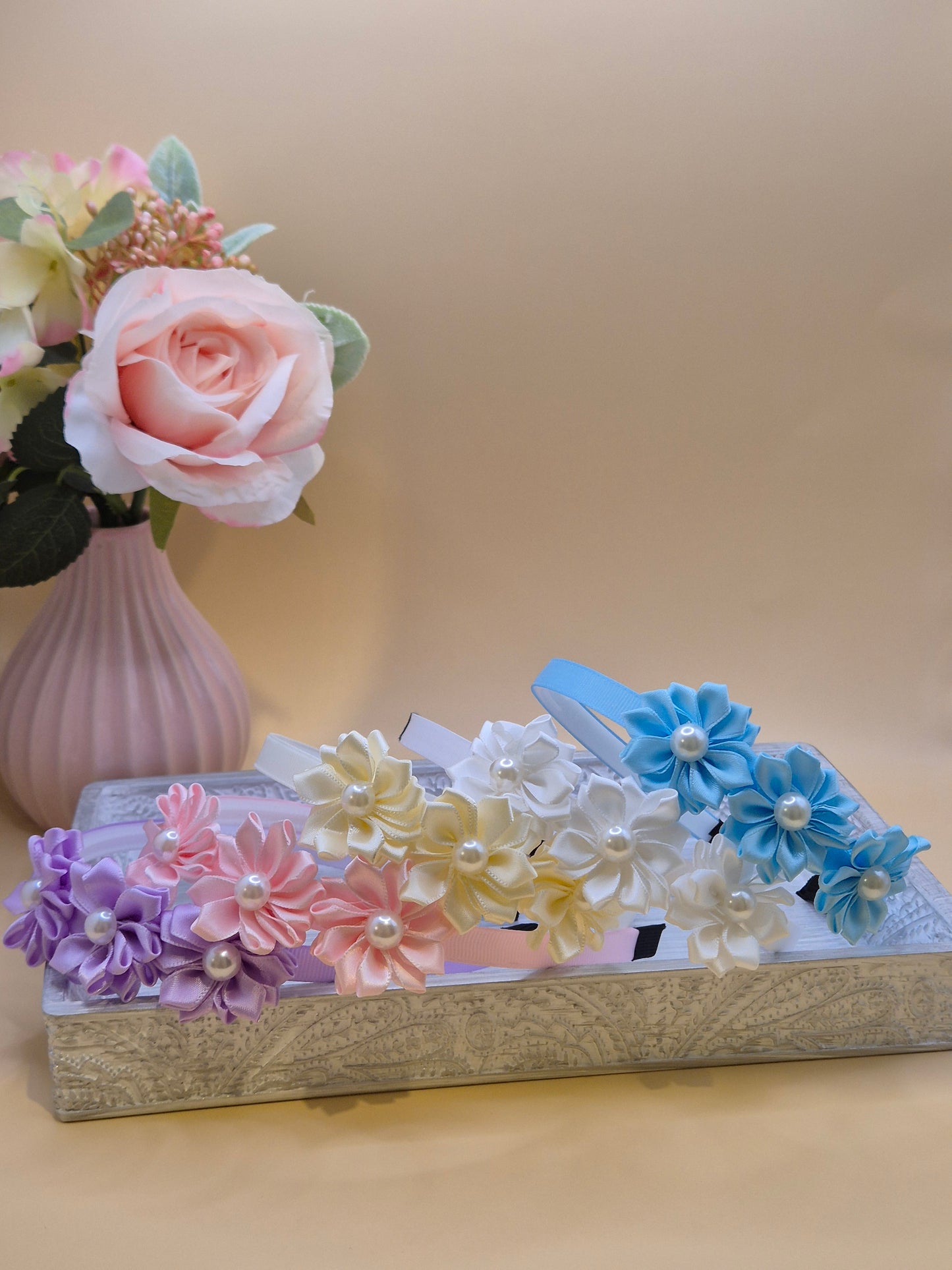 Haarreif mit 3 Blumen mit Perlen