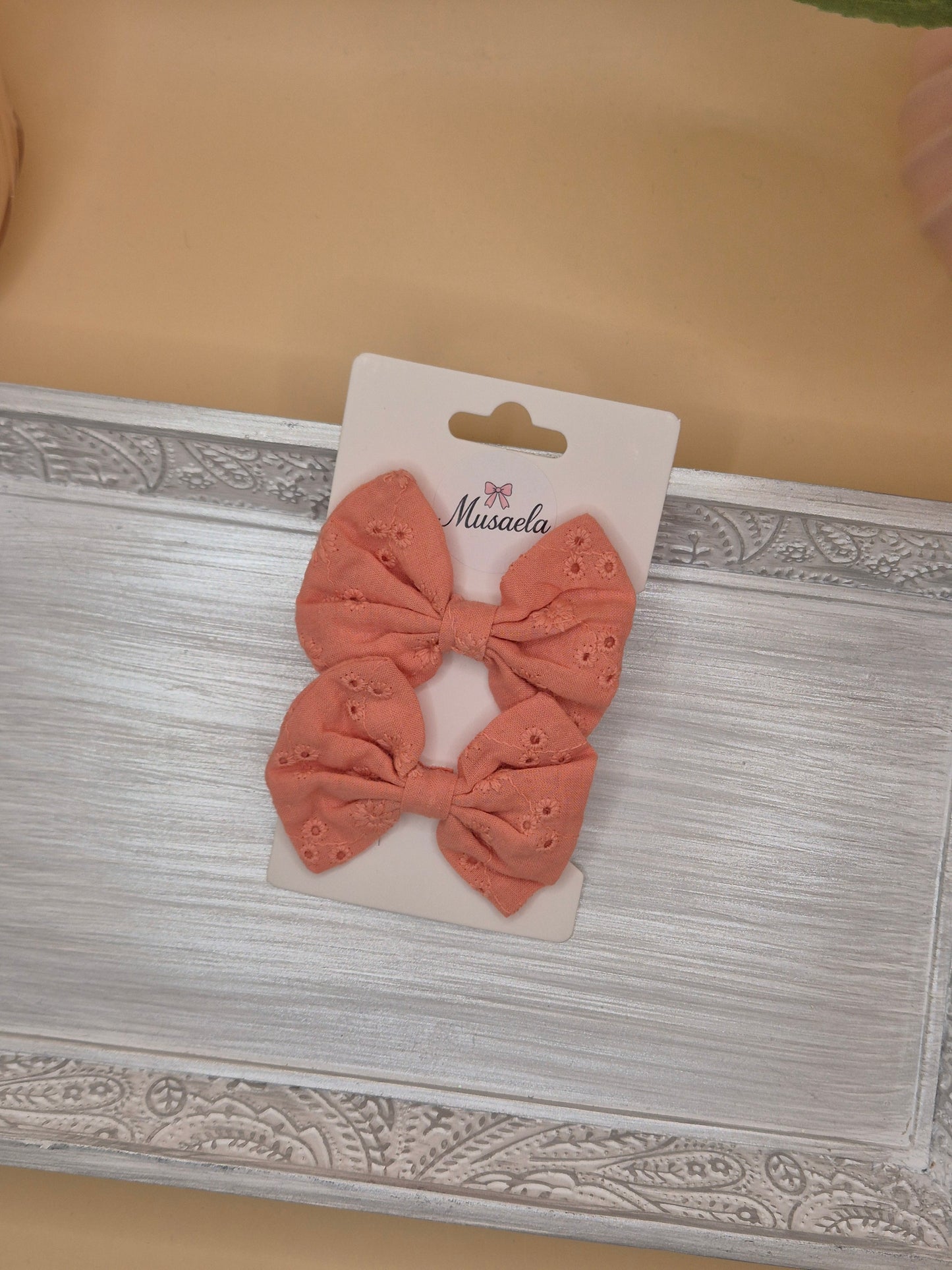 Schleife mit Spitze Mustern verschiedenen Farben