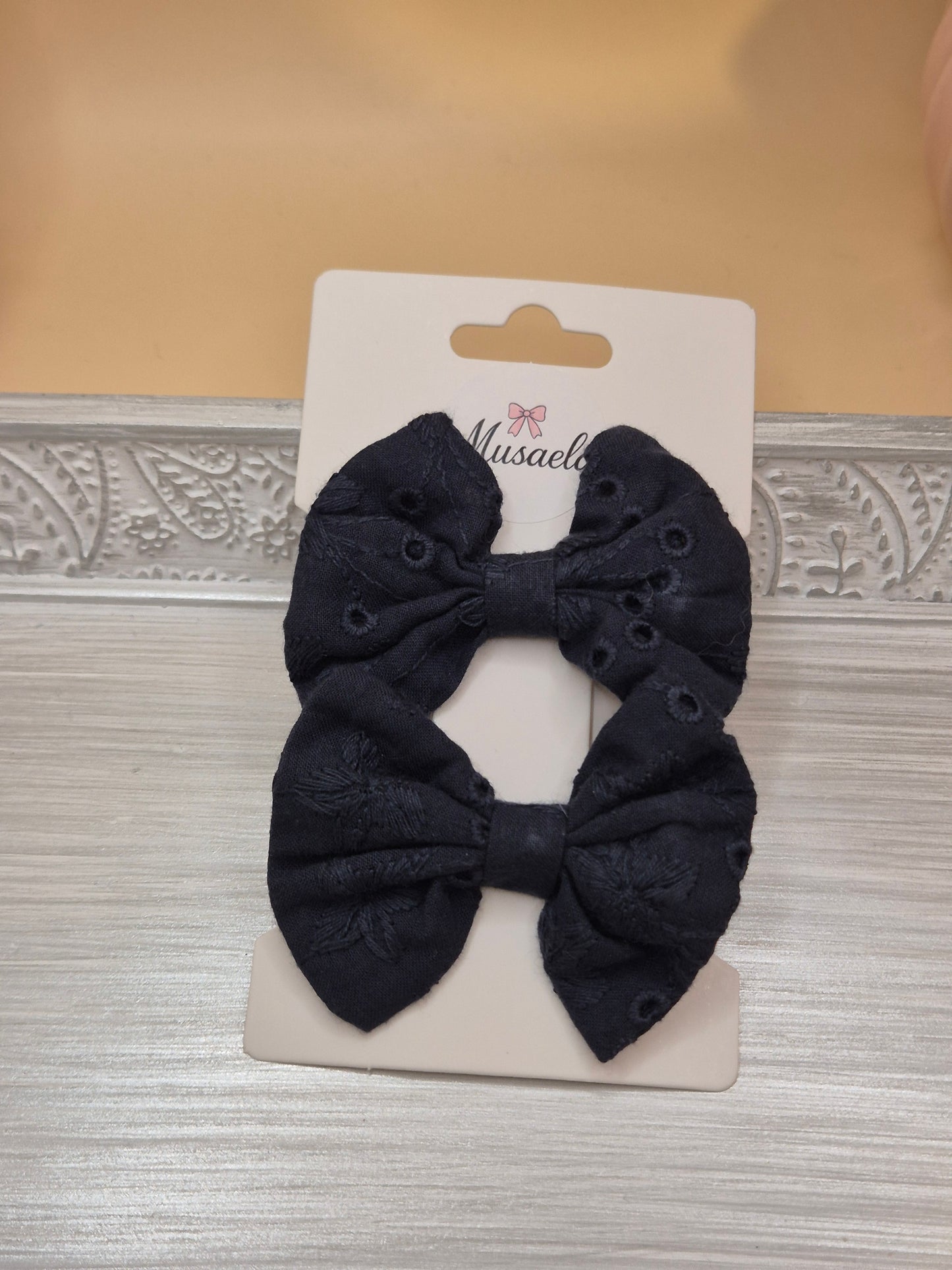 Schleife mit Spitze Mustern verschiedenen Farben