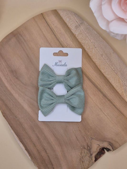 Haarspange grüne Schleife gehäkelt oder in Samt