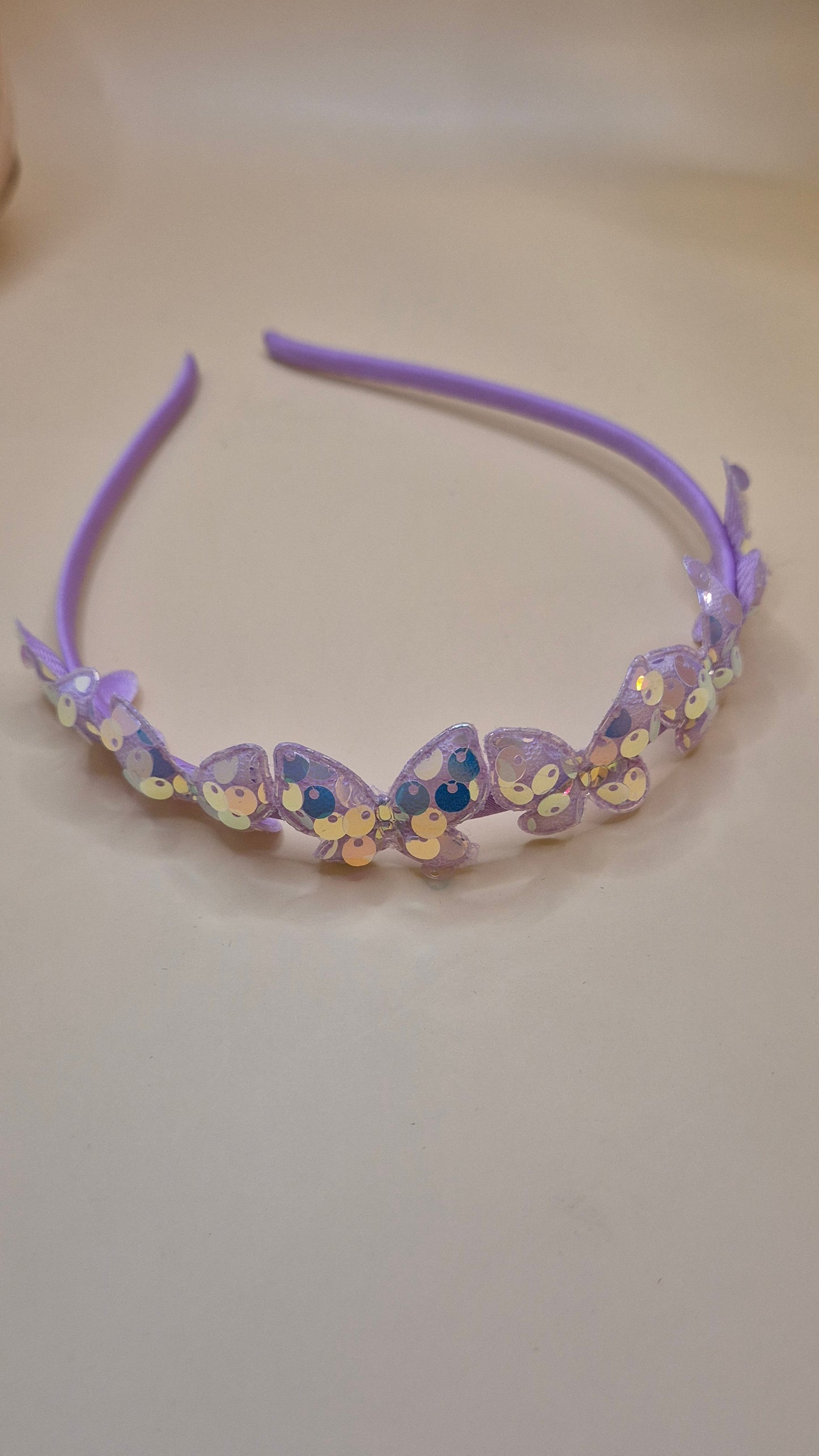 Haarreif mit glitzernden Schmetterling-Pailletten