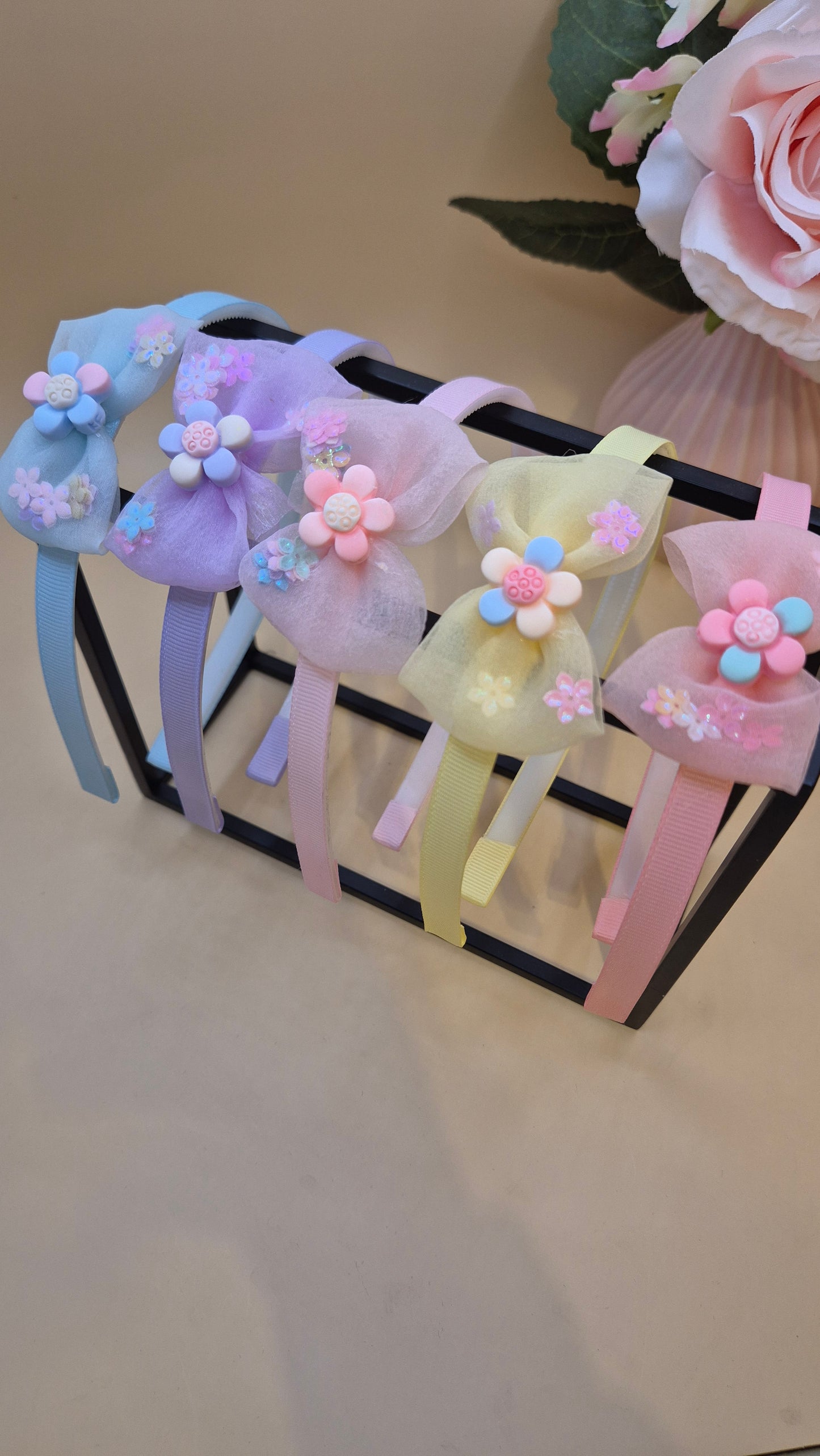 Haarreif mit Blume & Pailletten